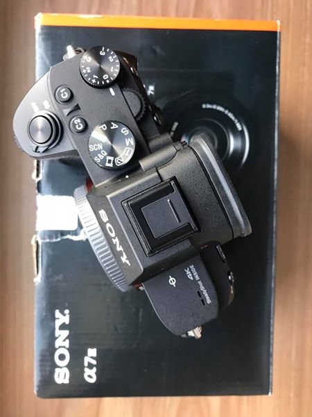 ขายกล้อง Sony A7III mark III สภาพสวย ประกันศูนย์ยังเหลือถึง พฤษภาคม 2562
